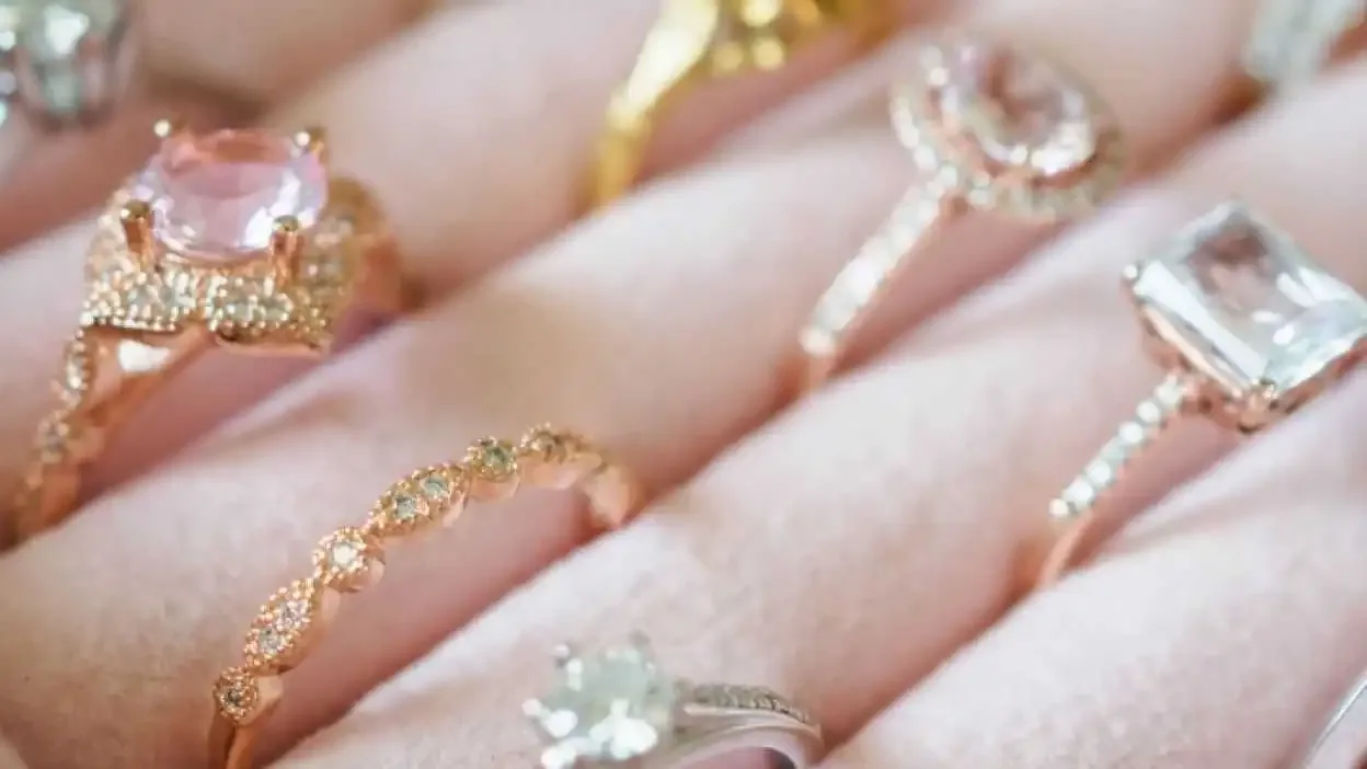 tipos-de-anillos-y-su-significado.webp
